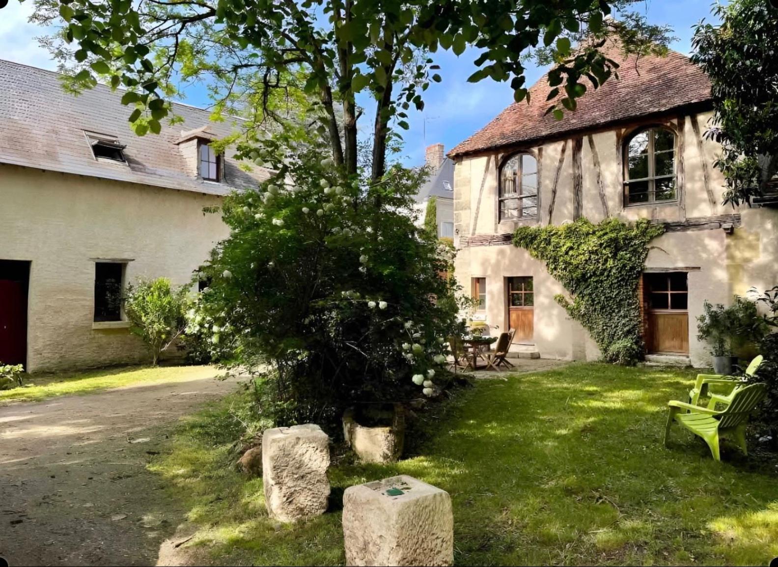 Aux Ecuries Du Signe Hotell Amboise Exteriör bild